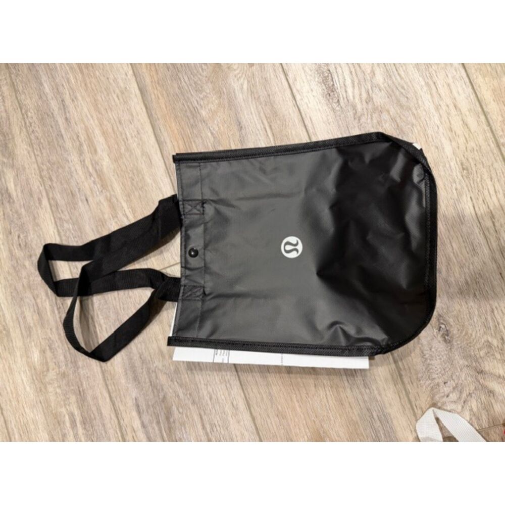 Lululemon shopping bag small black